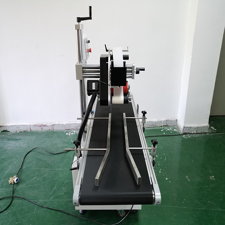 一起了解一下電商爆款快遞封箱貼標機適用范圍